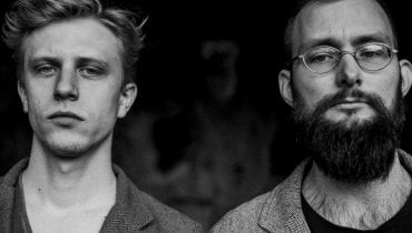 Post-folkowy duet Kirszenbaum debiutuje albumem „Stypa komedianta”