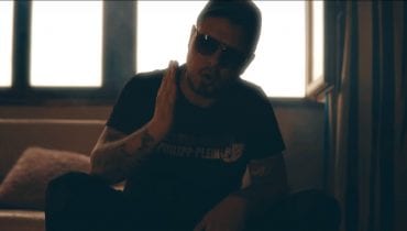 Kaz Bałagane jako „Rozpłynięty chłopak” (wideo)