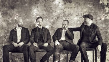 Coldplay prezentuje dwie nowe piosenki i klip