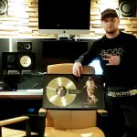 Chris Carson kończy ze sprzedażą bitów