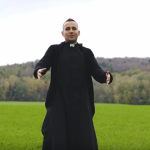 Ks. Jakub Bartczak lubi być księdzem