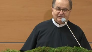 Uliczny raper gardzi zachowaniem Rydzyka
