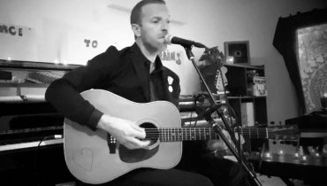 Chris Martin z Coldplay z nietypowym występem w Saturday Night Live