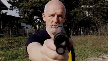 „Jestem straszny Korwin-Mikke, co się wpi***zył w politykę” – JKM nagrał Hot16