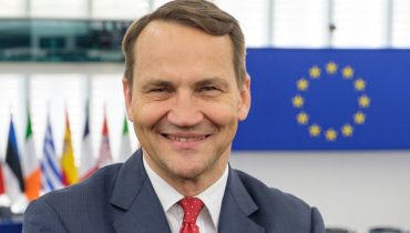 Krystyna Pawłowicz: „Trujka. Samooczyszczenie” – koszmarny błąd Pawłowicz i żenująca reakcja Radka Sikorskiego