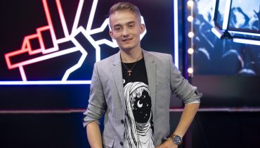 Na co dzień jest operatorem żurawia. Jego głos zachwycił trenerów „The Voice of Poland”