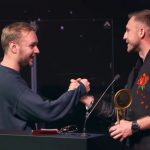 Saful wręcza nagrodę Solarowi. „Wiedziałem, że będą jaja i są jaja”