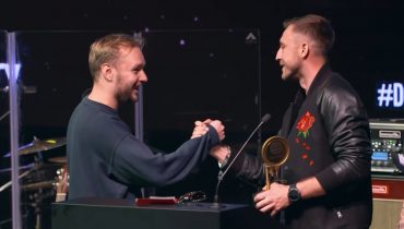 Saful wręcza nagrodę Solarowi. „Wiedziałem, że będą jaja i są jaja”