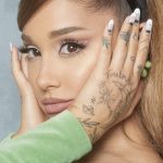 Ariana Grande przeznaczyła milion dolarów na bezpłatną pomoc terapeutyczną dla potrzebujących