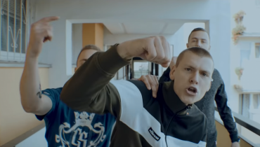 Zwrotki Bonusa na mixtape Ciemnej Strefy