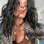 Halsey publikuje seksowne zdjęcia, żeby przypomnieć, że nadal jest „tą suką”