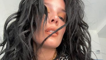Halsey publikuje seksowne zdjęcia, żeby przypomnieć, że nadal jest „tą suką”