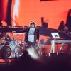 Axl Rose traci panowanie na scenie w Argentynie. Wokalistka kopie w perkusję i rzuca mikrofonem