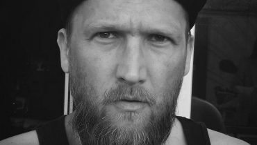 Guzik nie żyje