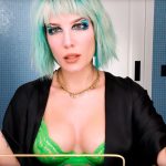 Halsey idzie w ślady Kardashianek. Też zarobi fortunę na kosmetykach?