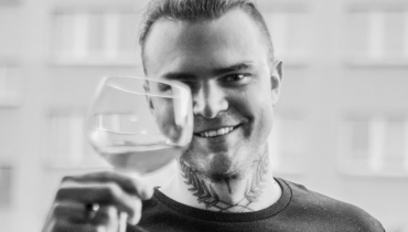 Sarius: „Zachowajmy w tych szalonych czasach siebie”