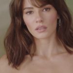 Natalia Szroeder po sukcesie „Powinnam?” znowu zaskakuje