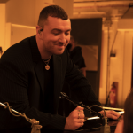Sam Smith z nową wersją kultowego „Time After Time”