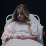Demi Lovato w nowym klipie wraca do nocy sprzed trzech lat, kiedy omal nie straciła życia