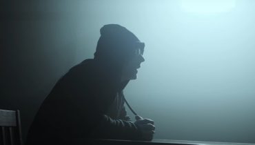 Intruz z bezkompromisowym singlem „Dzielnica nr 7”