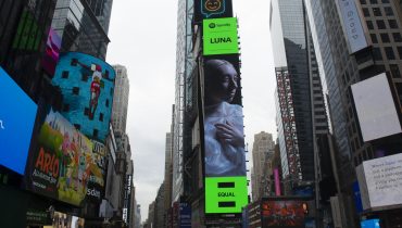 Pierwsza polska artystka z billboardem na Times Square