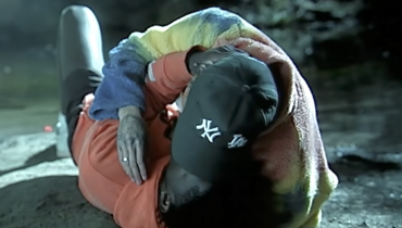 Lil Nas X całuje wokalistę Dominica Fike’a, w nowym surrealistycznym klipie BROCKHAMPTON