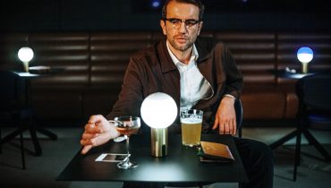 Tomasz Kot w klipie obiecujących debiutantów