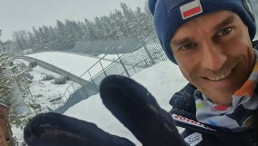 Piotr Żyła bezlitośnie masakruje klasyk Queen