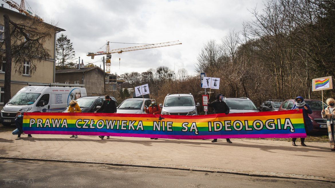 Pierwszy zdeklarowany raper-gej na polskiej scenie