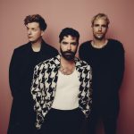 Foals nagrali nowy singiel. Posłuchaj „Wake me up” i zobacz klip