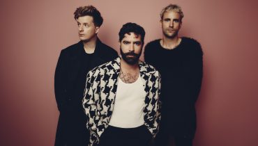 Foals nagrali nowy singiel. Posłuchaj „Wake me up” i zobacz klip