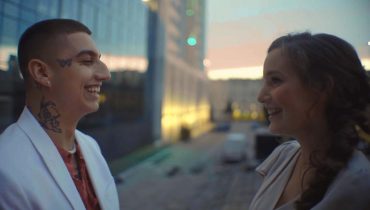 Wiemy ile rapowych numerów trafiło na listę najpopularniejszych singli w 2021 roku w polskich rozgłośniach radiowych