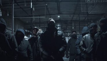 Kafar z mocnym, antysystemowym singlem „Szału nie ma”