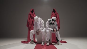 „Dziękuje za miejsce, w którym jestem” – Floral Bugs i Opał z nowym singlem i teledyskiem