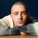 Dermot Kennedy przypomina, że ktoś cię kocha