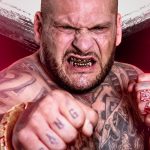 Popek nieoczekiwanie zmienia barwy. „Czas na krwawe ram pam pam”