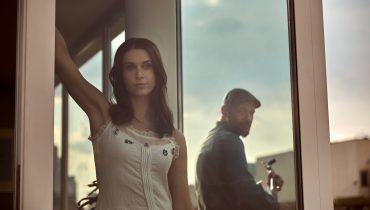 Julia Kamińska debiutuje singlem „Żal mi”