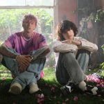 Machine Gun Kelly i glaive w utworze „more than life”