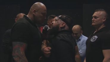 Red szydzi ze swojego rywala: „Nigdy w życiu nie spotkałem się z taką brzydką brodą”