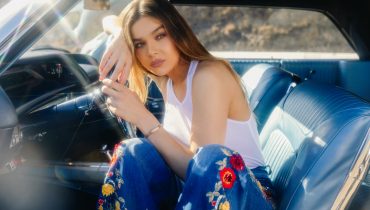 Hailee Steinfeld i Anderson .Paak w singlu „Coast”