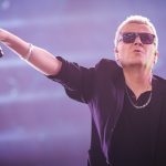 Kiedy Wilki występowały na scenie festiwalu w Opolu, ogień doszczętnie zniszczył mieszkanie członka ekipy