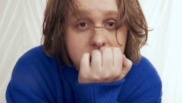 Lewis Capaldi z nowym singlem „Forget Me”