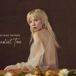 Carly Rae Jepsen błyszczy w nowym klipie