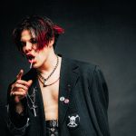 Roztańczony YUNGBLUD przedstawia nowy album i teledysk do „Tissues”