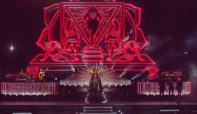 Lizzo w emocjonalnym wpisie, sugeruje, że kończy karierę