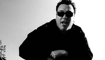 Wokalista Smash Mouth nie żyje