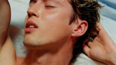 Troye Sivan łączy siły z PinkPantheress i gwiazdą Stray Kids