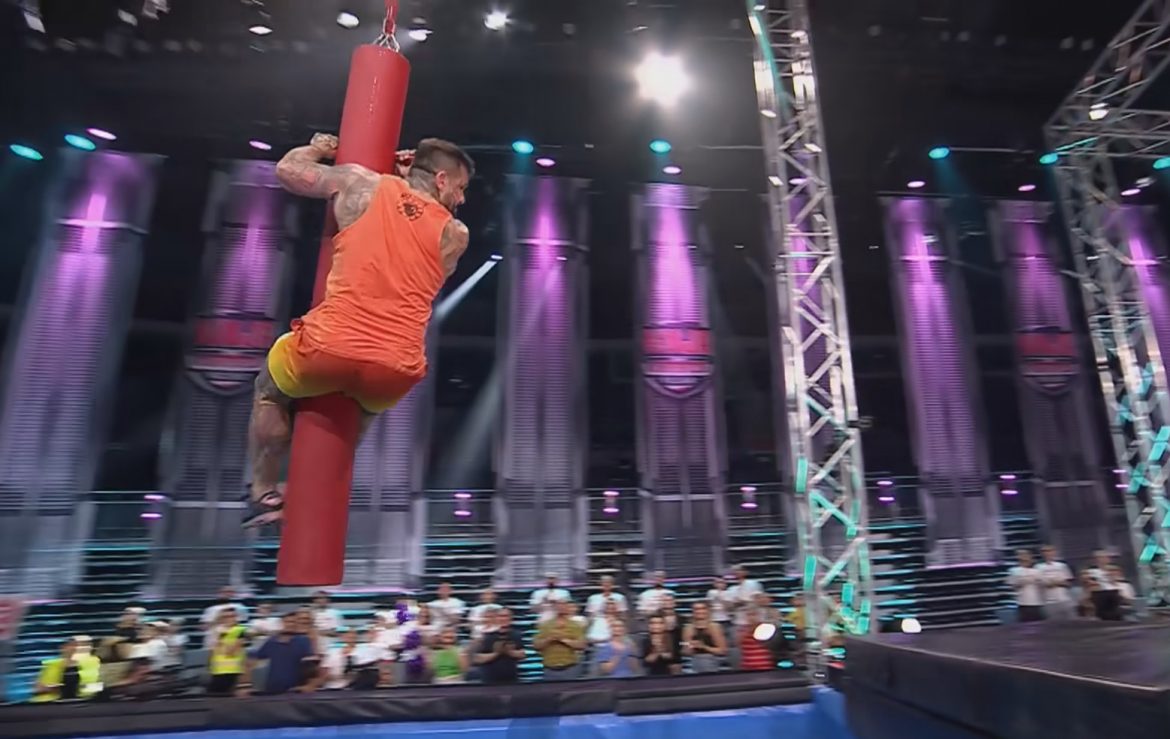 „Król niestety jest mokry” – Popek wystąpił w „Ninja Warrior”