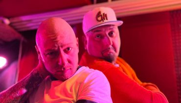 Kieru i DJ Pete jako Filii Solis. Sprawdźcie ich pierwszy singiel