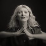 Mela Koteluk prezentuje kolejny singiel -„Jestem stąd”